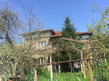 Къща на два етажа с. Смочан